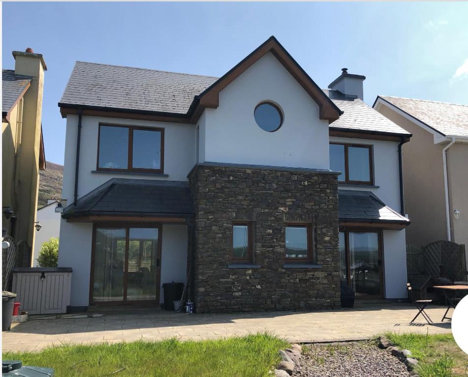 Picturesque Riverside Home Cahersiveen Exterior photo