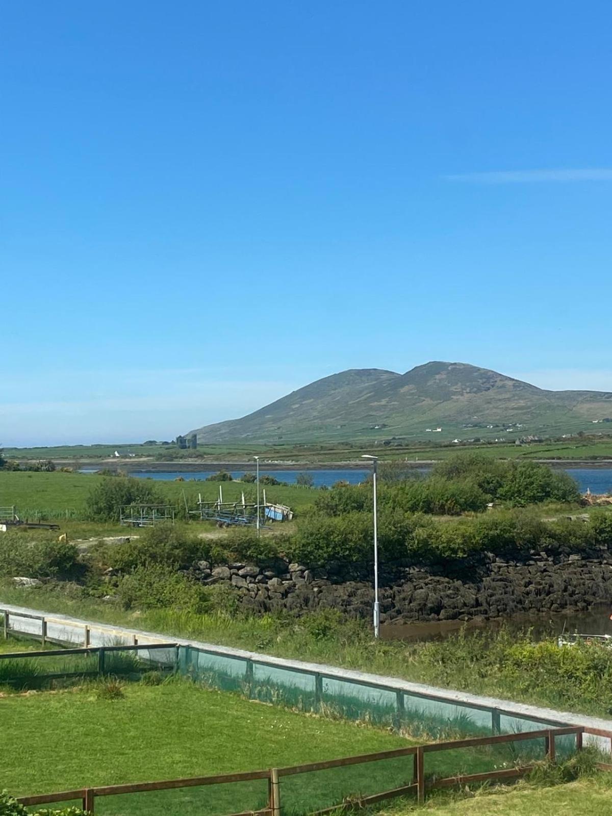 Picturesque Riverside Home Cahersiveen Exterior photo